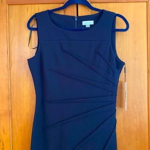 Flattering CALVIN KLEIN STARBURST SHEATH dark blue cocktail dress.